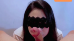 Em đĩ môi hồng mút cặc điêu luyện