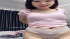  Clip idol Tiktok Ngân Thanh mặc mỗi cái silip live cho nhiều mắt xem
